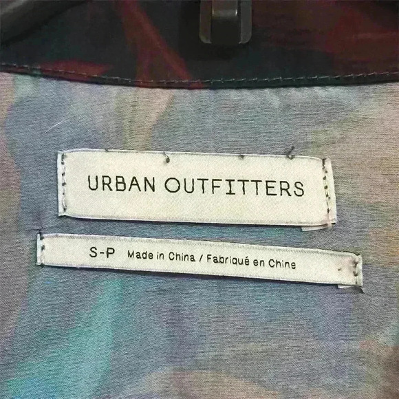 Urban Outfitters Women's Floral Cropped Windbreaker Jacket Size S - Picture 2 of 7